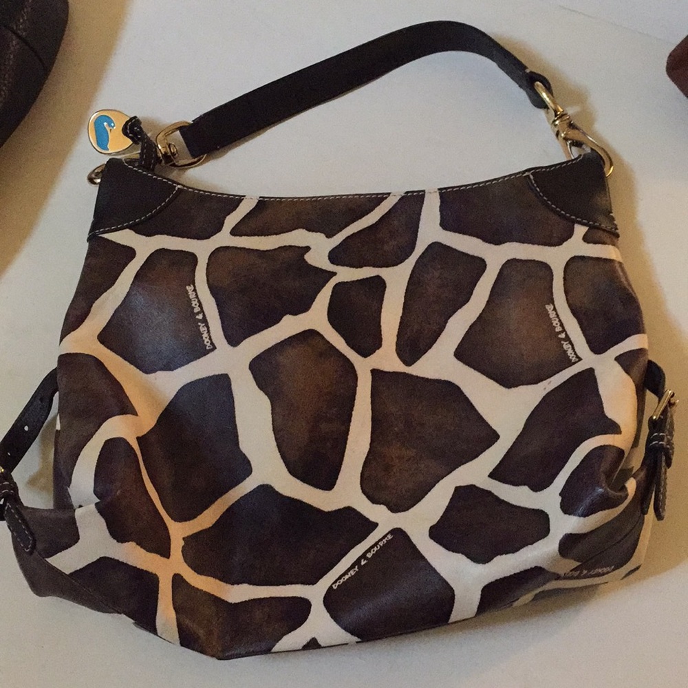 Rooney and Bourke giraffe print purse